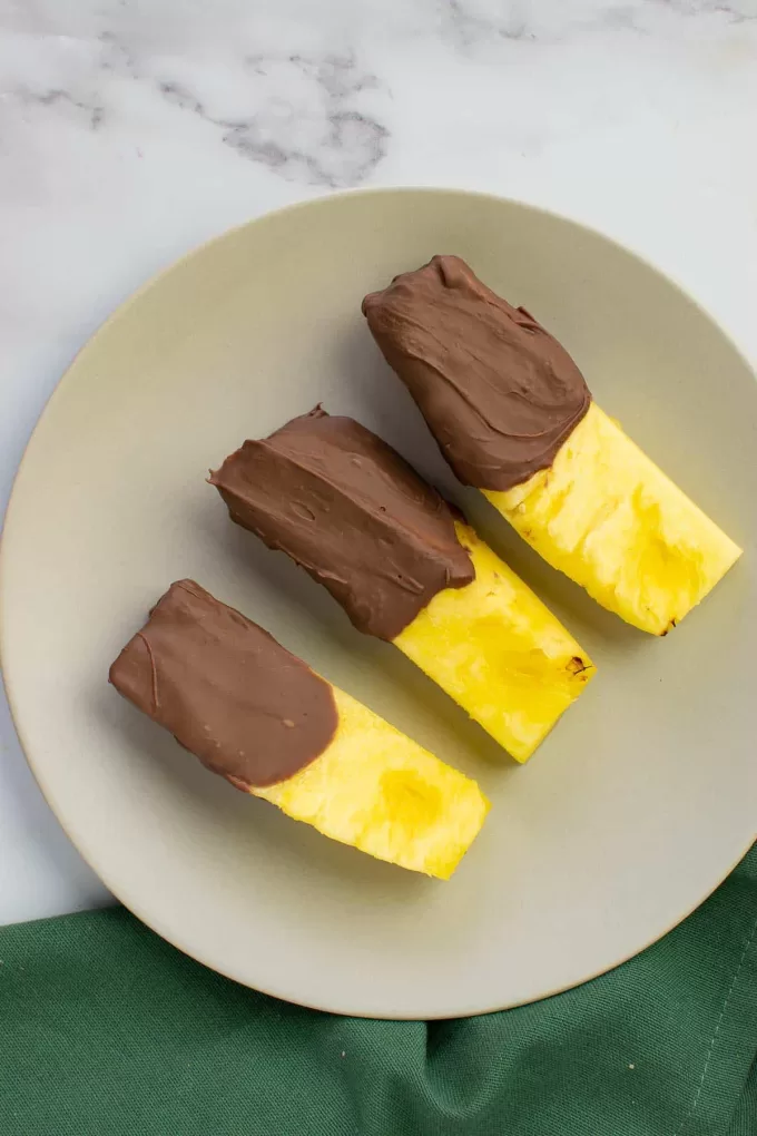 Pineapple Tidbits with Chocolate