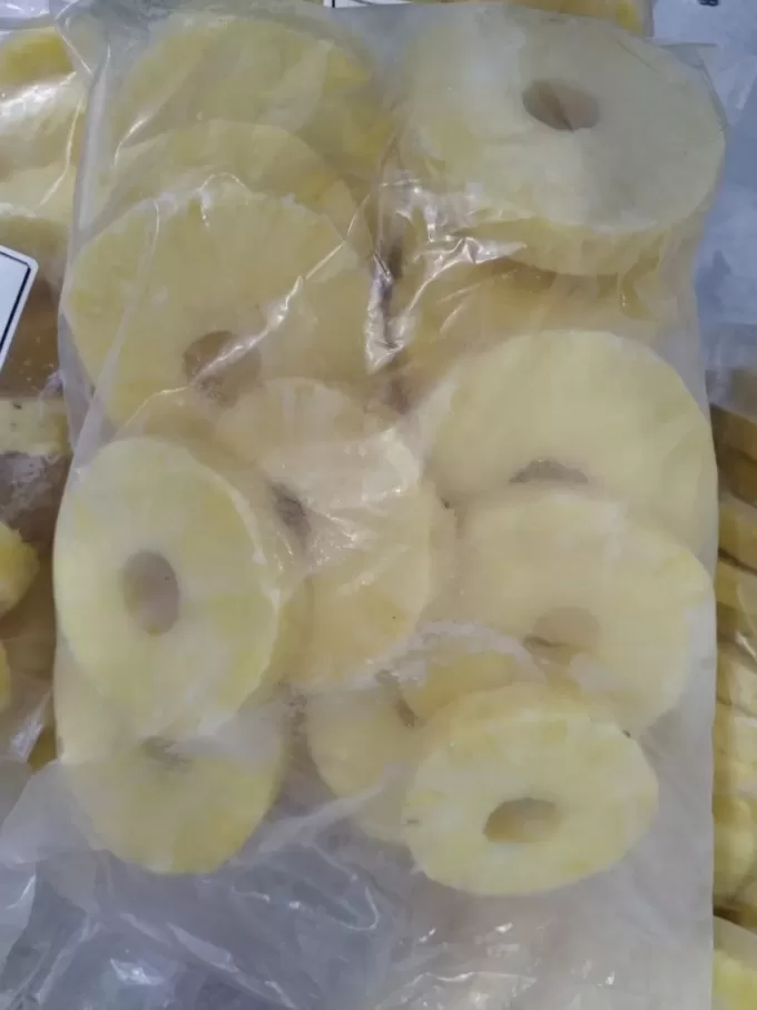 FROZEN SLICED PINEAPPLES