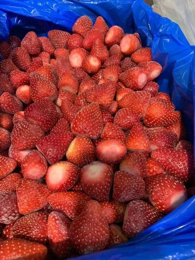 IQF Whole Strawberries / Sliced - Calibrated / Uncalibrated - Grade A Egypt